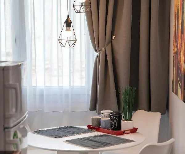 J Villara's Luxury Apartament *